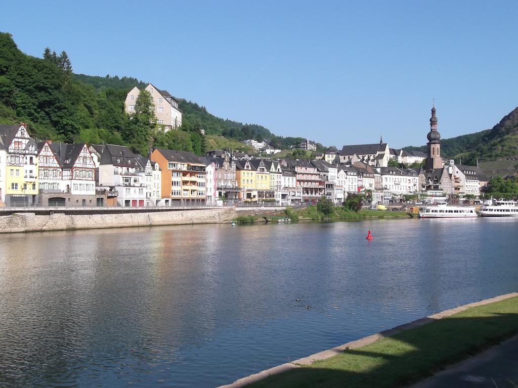 Haus Burgfrieden Cochem Hotel Exterior photo